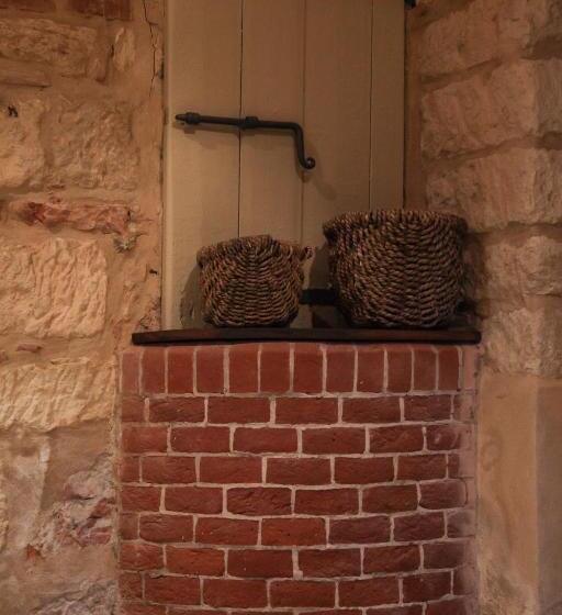 مبيت وإفطار Castello Mellana