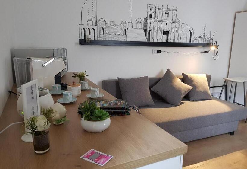 تختخواب و صبحانه Handy