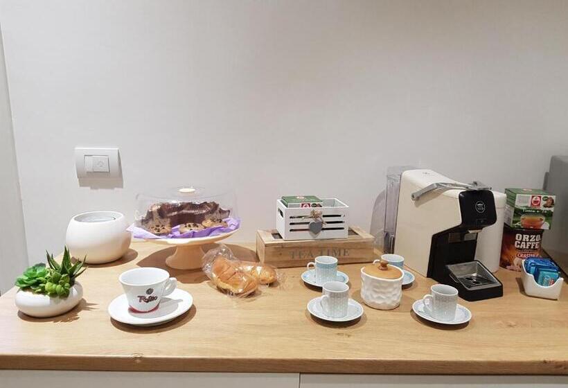 تختخواب و صبحانه Handy