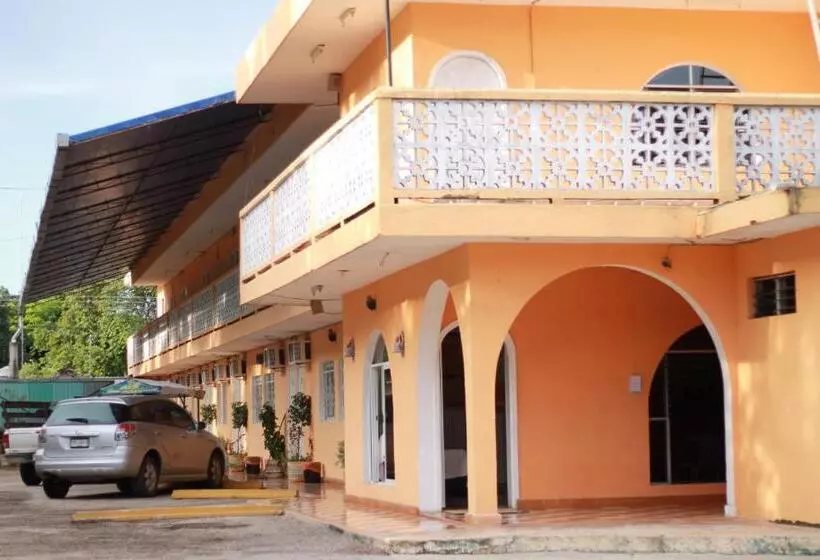 Hotel Bugambilias