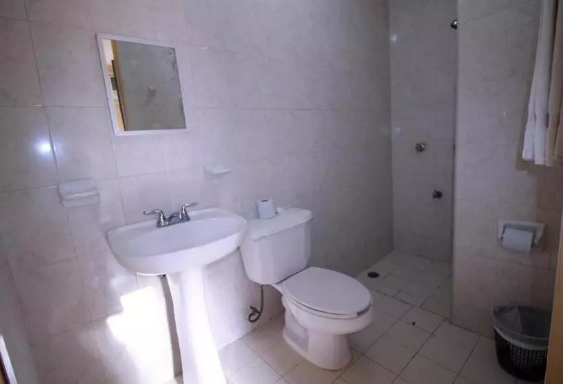 Hotel Bugambilias