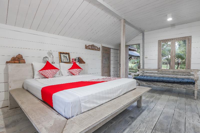 Hotel Oyo 156 Wirasamala Villa