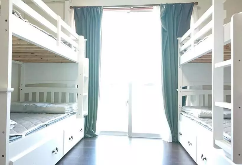 Yenn's Marina Inn Zamami Condominium