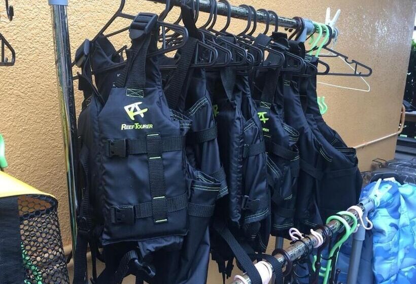 Yenn's Marina Inn Zamami Condominium