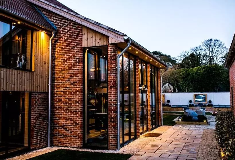 ホテル Baraset Barn