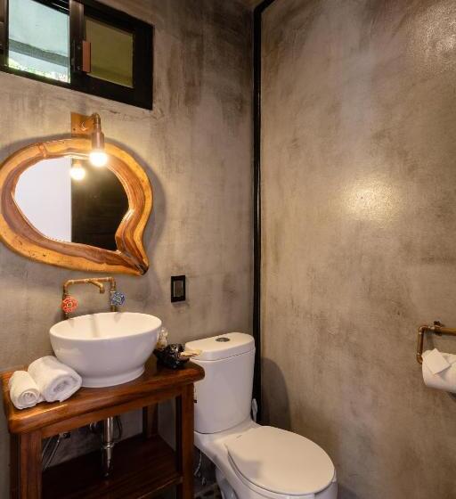 Cabane Container Hotel   Adults Only