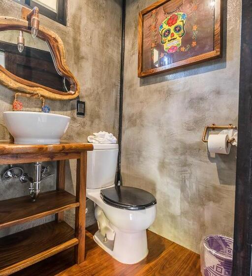 Cabane Container Hotel   Adults Only