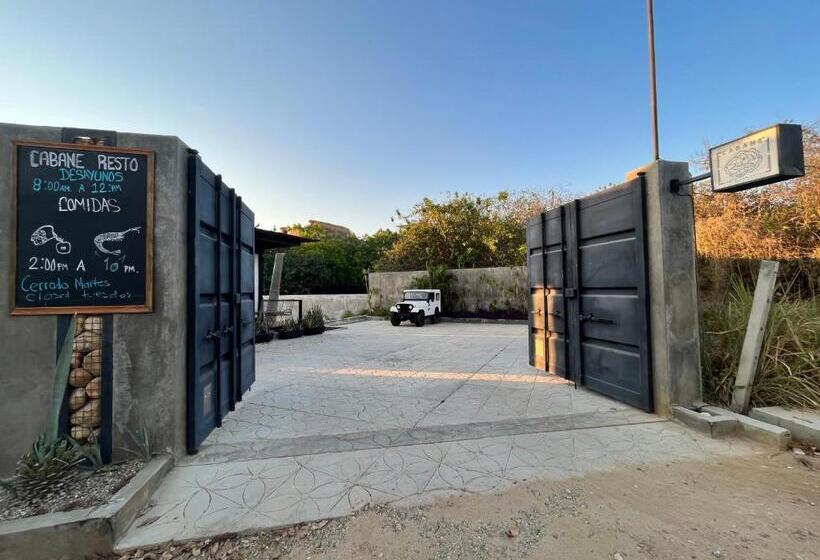 Cabane Container Hotel   Adults Only