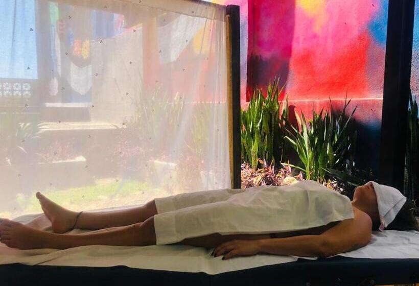 Cabane Container Hotel   Adults Only