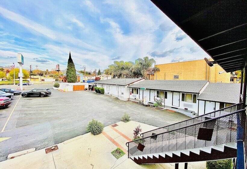 호텔 Casa Blanca Inn & Suites Whittier