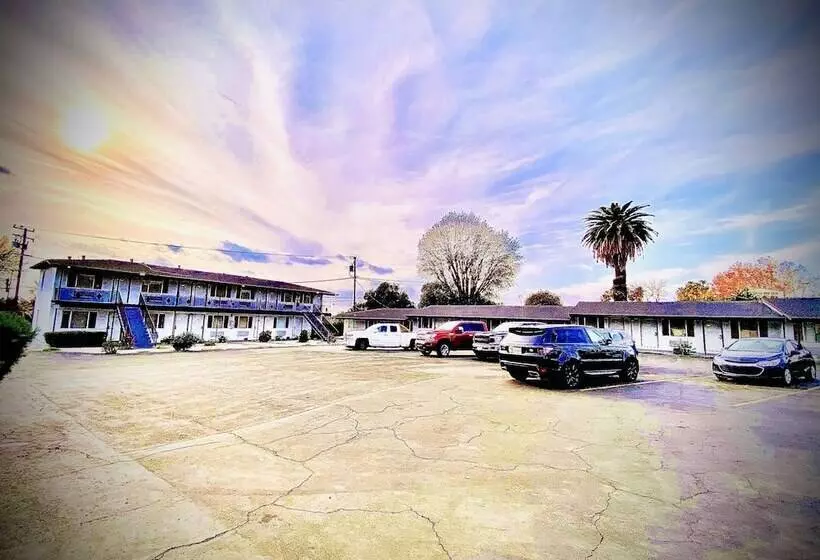 Hotelli Casa Blanca Inn & Suites Whittier