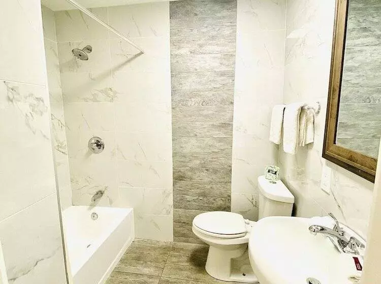 Hotelli Casa Blanca Inn & Suites Whittier