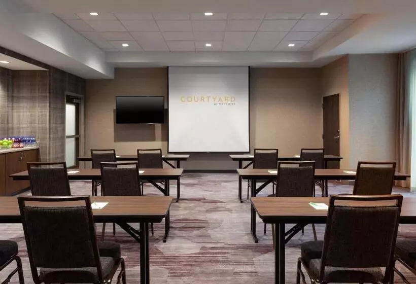 هتل Courtyard By Marriott Winter Haven