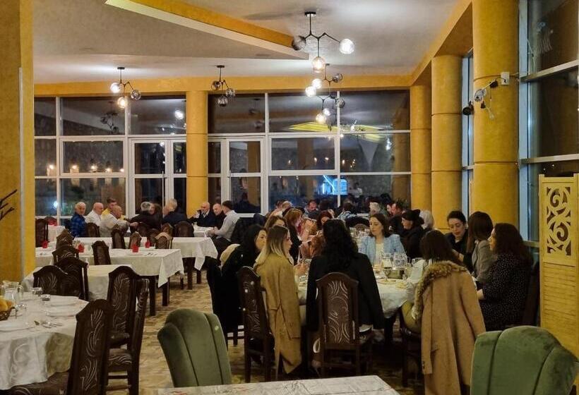 هتل & Restaurant Ada