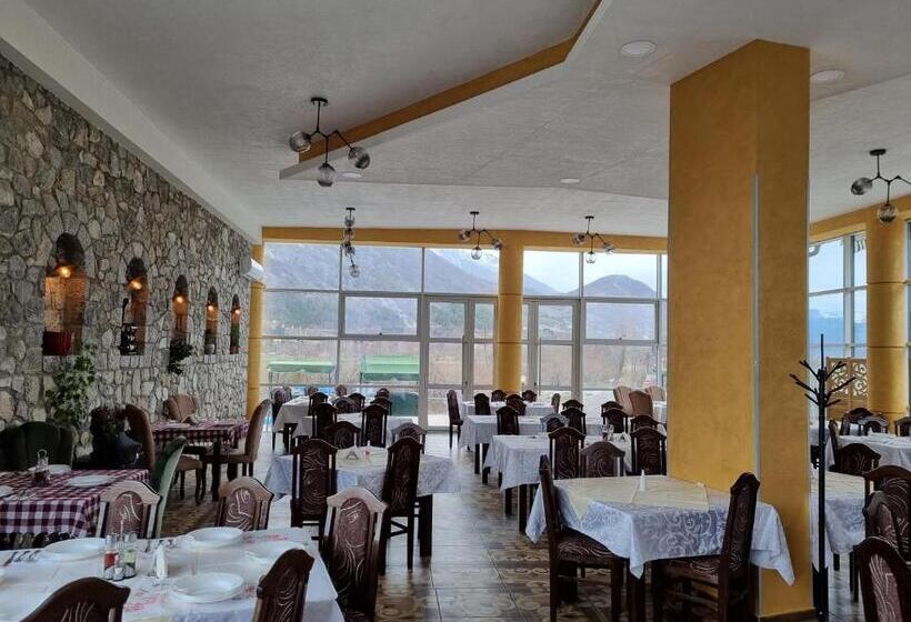 هتل & Restaurant Ada