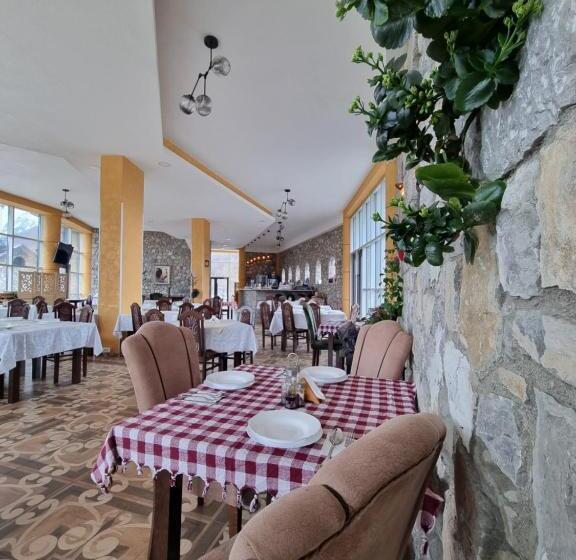 هتل & Restaurant Ada