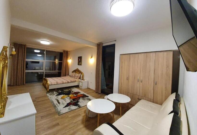 هتل & Restaurant Ada