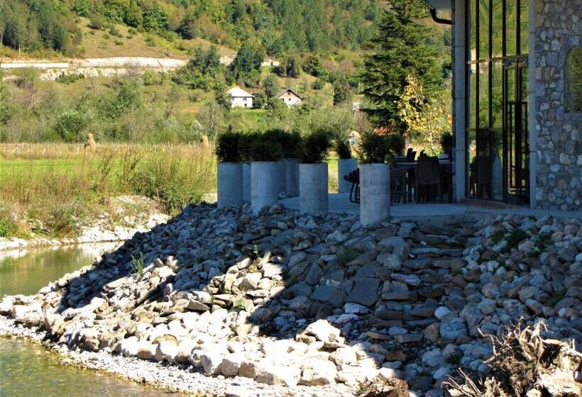 هتل & Restaurant Ada