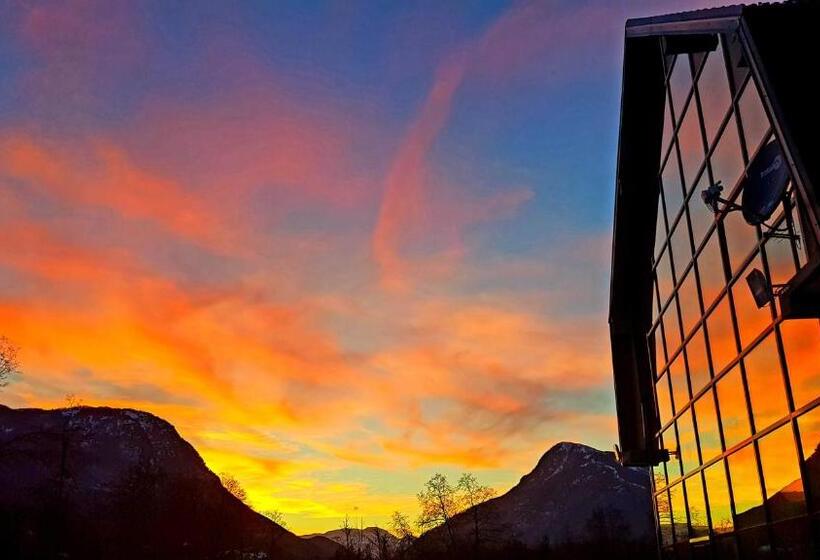 هتل & Restaurant Ada