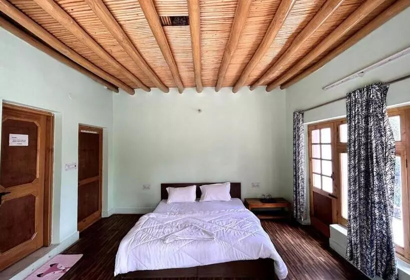 پانسیون Nilza Guest House