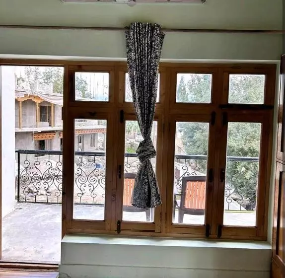 پانسیون Nilza Guest House