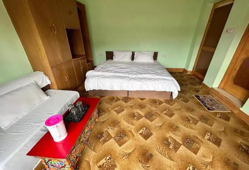 پانسیون Nilza Guest House