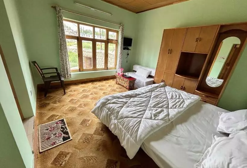 پانسیون Nilza Guest House