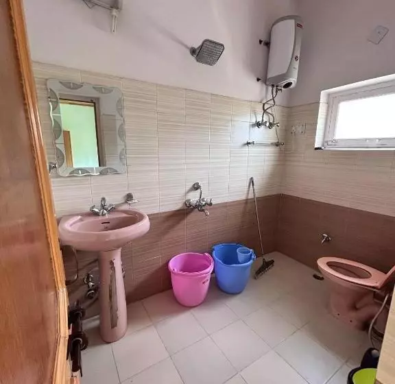 پانسیون Nilza Guest House