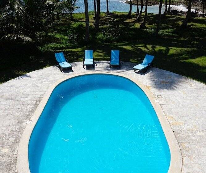 Baoba Breeze Bed & Breakfast Beachfront Paradise