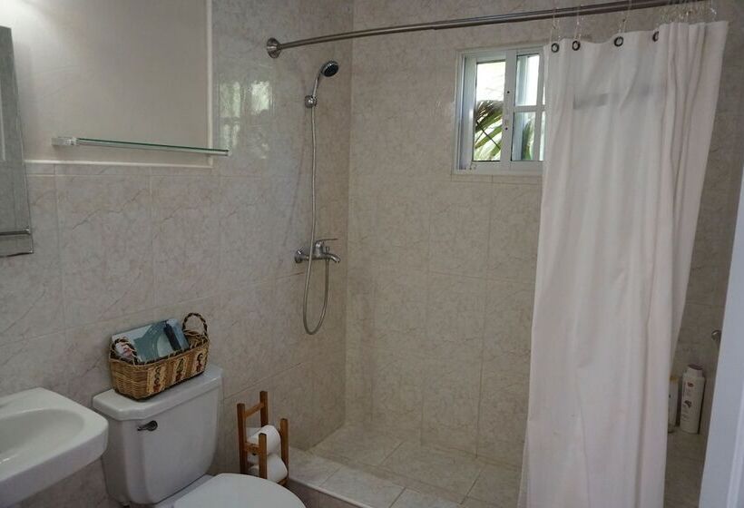 Baoba Breeze Bed & Breakfast Beachfront Paradise