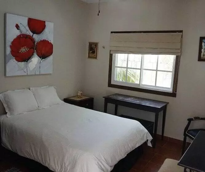 Baoba Breeze Bed & Breakfast  Beachfront Paradise