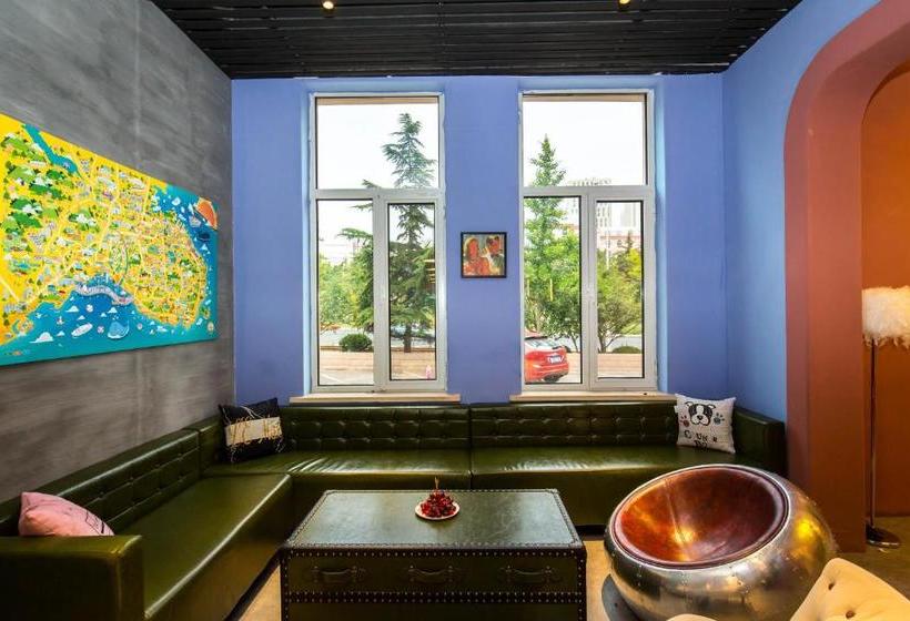 Отель Dalian Lazybill's Hostel