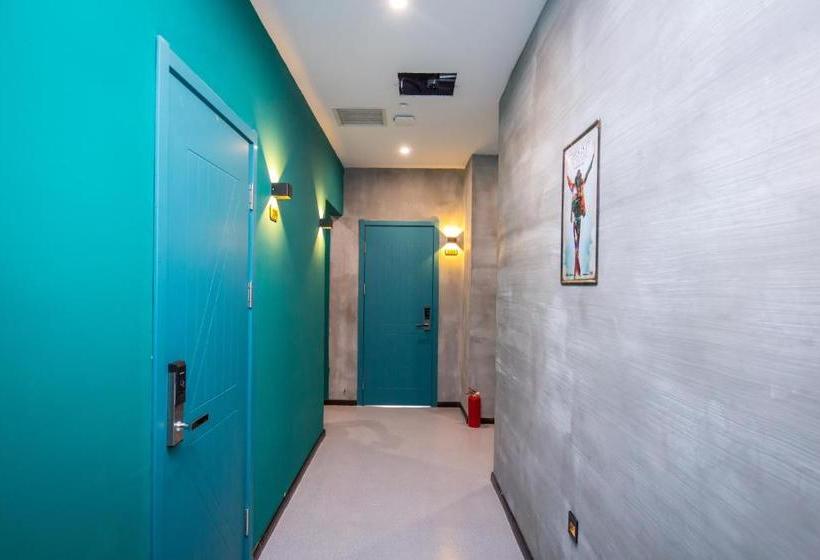 Отель Dalian Lazybill's Hostel