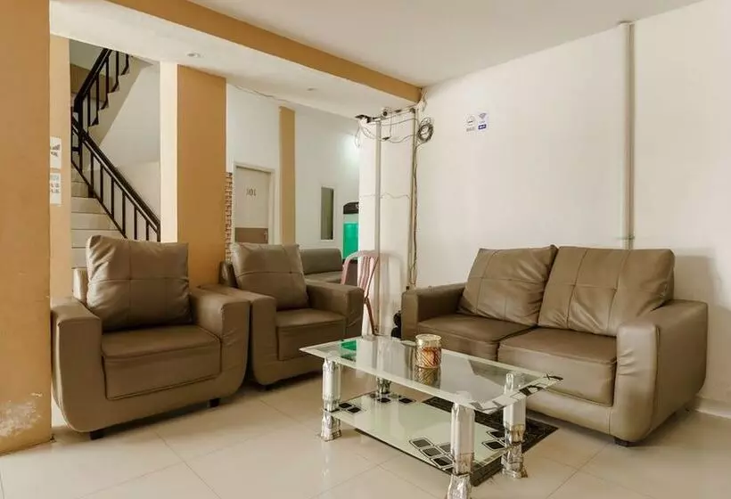 ペンション Reddoorz At Tara Homestay Palembang