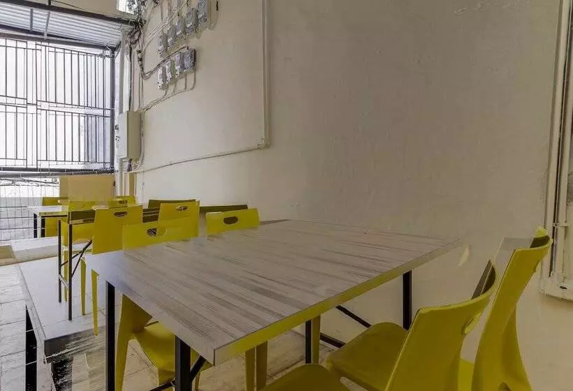 ペンション Reddoorz At Tara Homestay Palembang