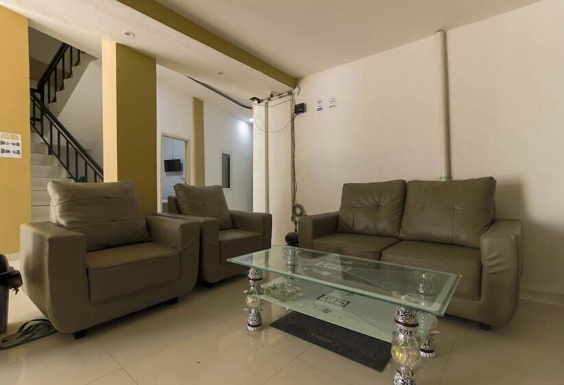 بنسيون Reddoorz At Tara Homestay Palembang