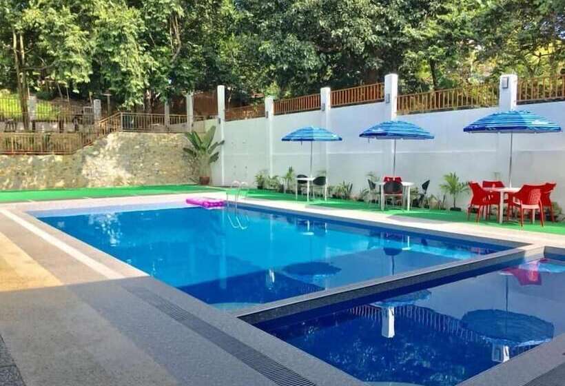 בית מלון כפרי Charms