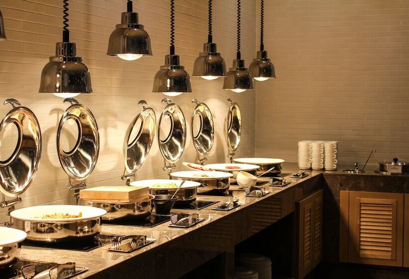 Hotel Golden Tulip Ever Yongin