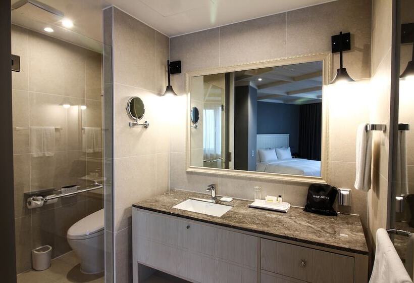 Hotel Golden Tulip Ever Yongin