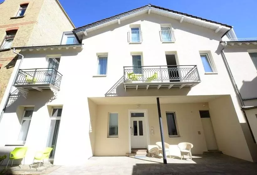 ホテル Luxstay Bad Nauheim   Self Check In