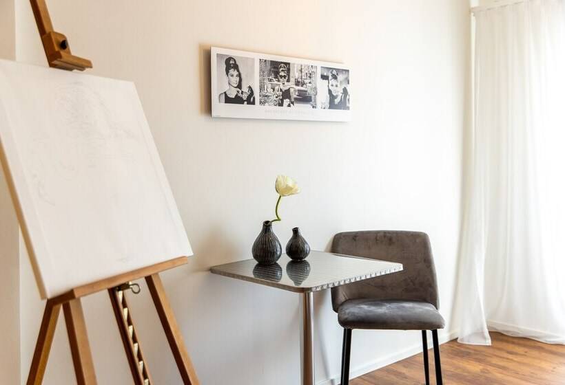 Отель Luxstay Bad Nauheim Self Check In