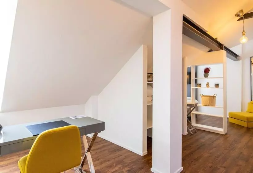 ホテル Luxstay Bad Nauheim   Self Check In