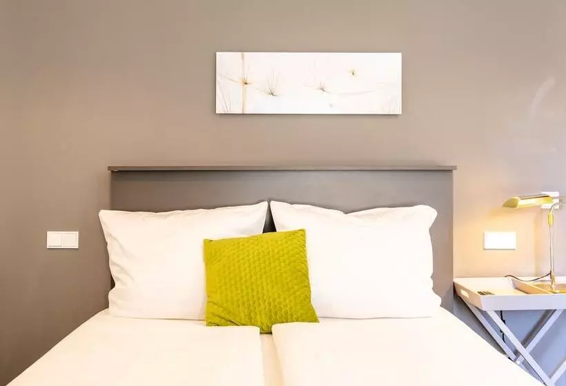 ホテル Luxstay Bad Nauheim   Self Check In