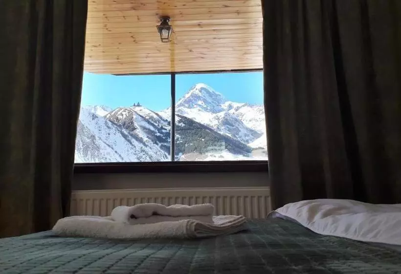 پانسیون Four Season In Kazbegi