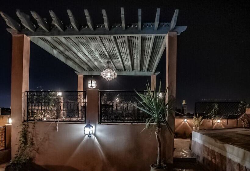 펜션 Riad Mama H&k