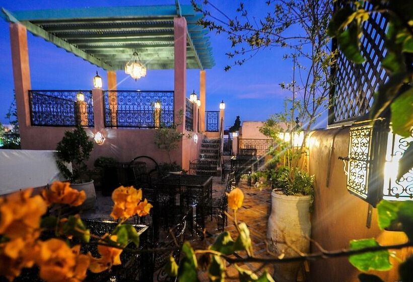 펜션 Riad Mama H&k