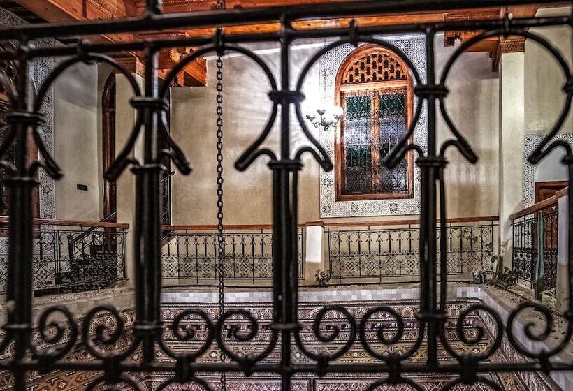 펜션 Riad Mama H&k