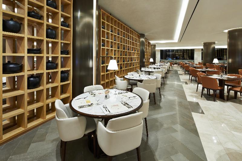 Hotel Landing Jeju Shinhwa World