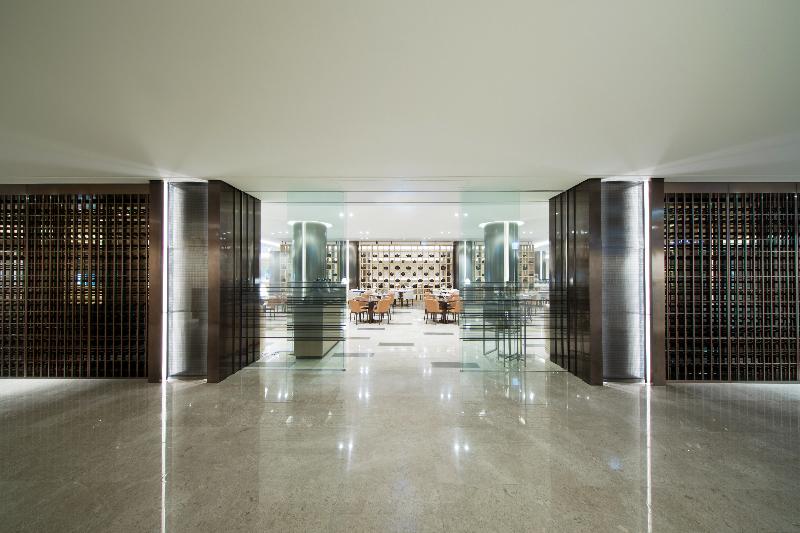 Hotel Landing Jeju Shinhwa World