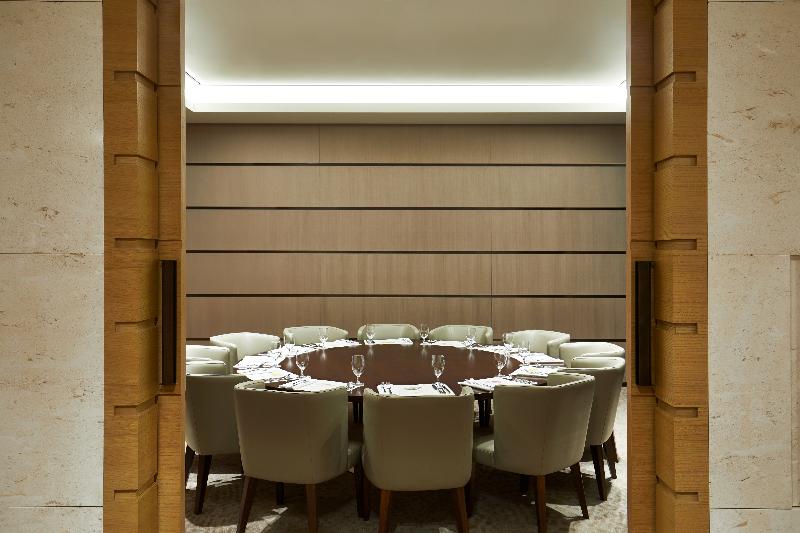 Hotel Landing Jeju Shinhwa World